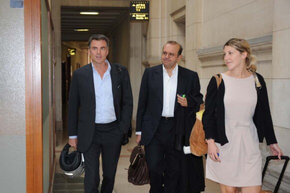 Bruno Gaccio et son avocat Me Hervé Temime au tribunal de Paris, le 27 septembre 2011.