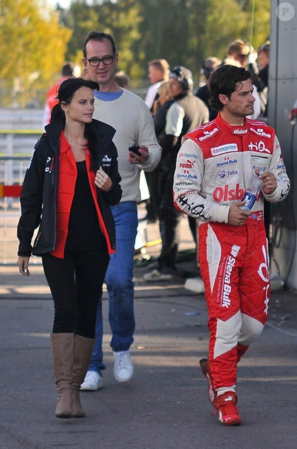 Sofia Hellqvist, la petite amie du prince Carl Philip de Suède, à Mantorp le 24 septembre 2011 pour suivre les exploits de son chéri en Porsche Carrera Cup. 