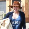 Hilary Duff accompagne son chihuahua chez le vétérinaire, mercredi 28 septembre 2011.