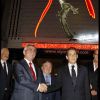 Outre le président Nicolas Sarkozy, présent à l'Olympia avec son homologue arménien Serge Sarkissian, Charles Aznavour pouvait compter sur la présence de nombreuses personnalités pour sa soirée spéciale pour l'Arménie, mercredi 28 septembre 2011.