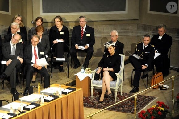 A l'église d'Uppsala pour l'ouverture du synode général le 27 septembre 2011.
Enceinte, la princesse Victoria de  Suède ne faiblit pas et étend sa garde-robe au gré de ses apparitions  publiques.