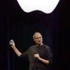 Steve Jobs lors d'une conférence de presse en 2004 en Californie pour la présentation d'un nouveau produit