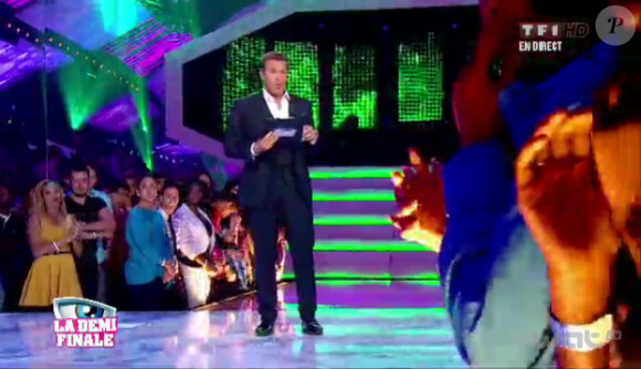 Benjamin annonce les votes dans Secret Story 5, lors de l'hebdo du vendredi 7 octobre 2011 sur TF1