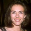 Elizabeth Hurley fait désormais sensation à chacune de ses apparitions ! Avec son carré long et son léger maquillage, la star irradie. Londres, 15 mai 1994