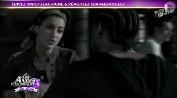Sheryfa Luna dans son clip avec Matthieu Edward dans Les Anges de la télé-réalité 3 - Le Mag, jeudi 13 octobre 2011 sur NRJ 12
