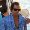Matthew McConaughey revient du tournage de Magic Mike, sur une plage de Miami le 12 octobre 2011.