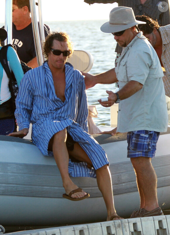 Matthew McConaughey revient du tournage de Magic Mike, sur une plage de Miami le 12 octobre 2011.