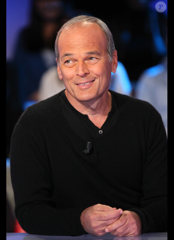 Laurent Baffie enregistre l'émission Vendredi sur un plateau, pour une diffusion le vendredi 14 octobre 2011.