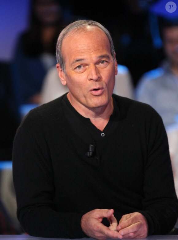 Laurent Baffie enregistre l'émission Vendredi sur un plateau, pour une diffusion le vendredi 14 octobre 2011.