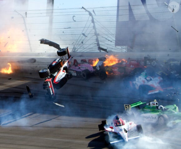 Les images de l'accident qui a coûté la vie à Dan Wheldon le 16 octobre à Las Vegas
