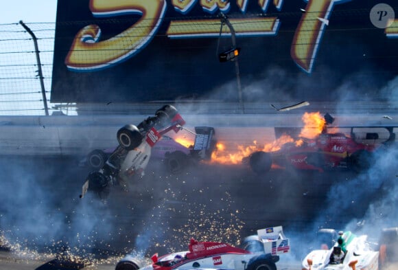 Les images de l'accident qui a coûté la vie à Dan Wheldon le 16 octobre à Las Vegas
