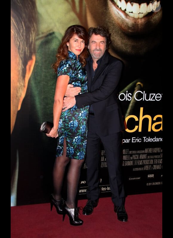 François Cluzet et son épouse lors de l'avant-première à Paris du film Intouchables le 18 octobre 2011