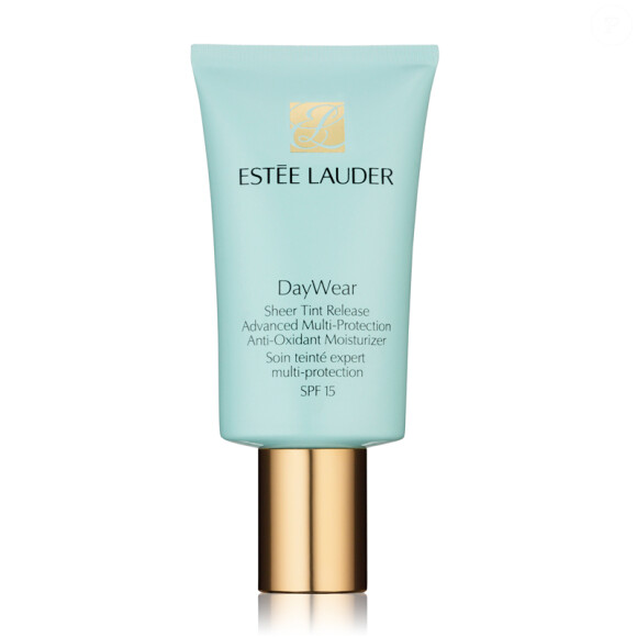 Crème "Day Wear" teinté, Estée Lauder, 58 €.