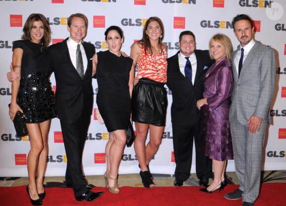 Elisabetta Canalis, Carson Kressley, Ricki Lake, Hope Solo, Chaz Bono, Nancy Grace et David Arquette lors des Respect Awards de l'association GLSEN, le 21 octobre au Beverly Hills Hotel de Los Angeles.