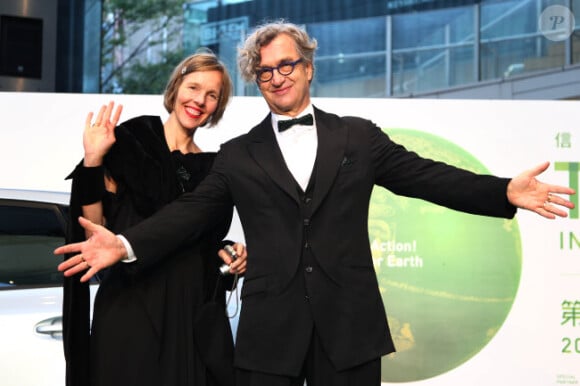 Wime Wenders et sa femme Donata lors de la cérémonie d'ouverture du 24ème Festival du Film International de Tokyo, le 22 octobre 2011