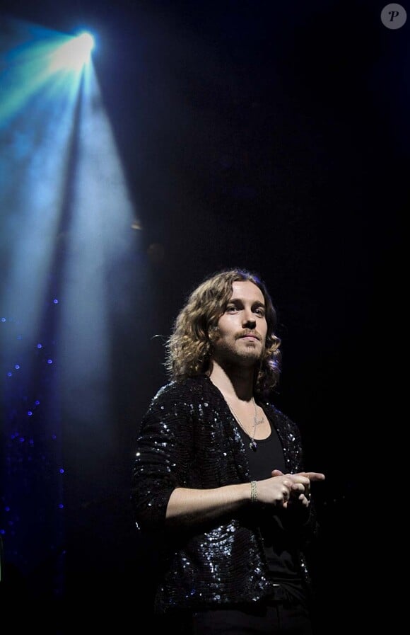 Julien Doré à l'Olympia, à Paris, le 24 octobre 2011. Le chanteur révélé par Nouvelle Star est actuellement en tournée dans toute la France. 