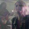 Selah Sue continue à irradier la scène musicale avec Crazy Vibes, extrait de son premier album éponyme, et son clip dévoilé fin octobre 2011.