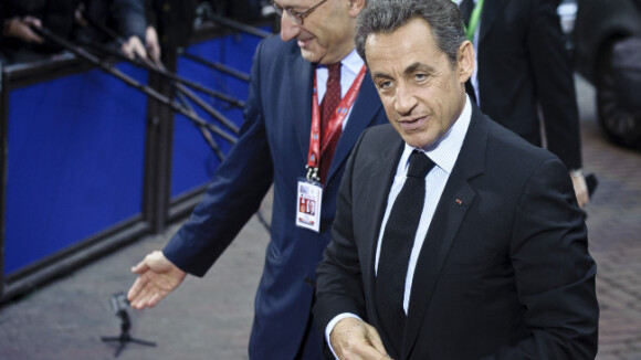 Nicolas Sarkozy : Le président battu par les rugbymen !