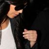 Kim Kardashian, photographiée sans son alliance au doigt, le lundi 31 octobre 2011.