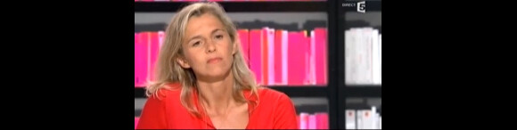 Delphine de Vigan est venue sur le plateau de l'émission La Grande  Librairie, présentée par son compagnon François Busnel, le 15 septembre  dernier sur France 5