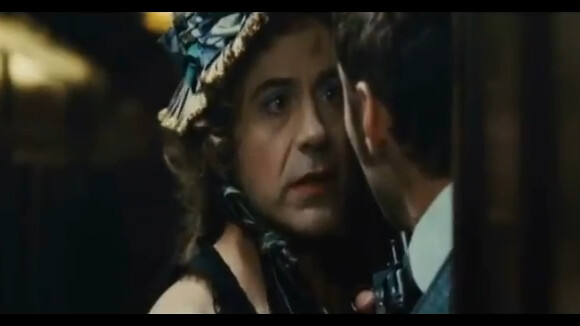 Sherlock Holmes 2 : Robert Downey Jr. court vite et s'habille en femme
