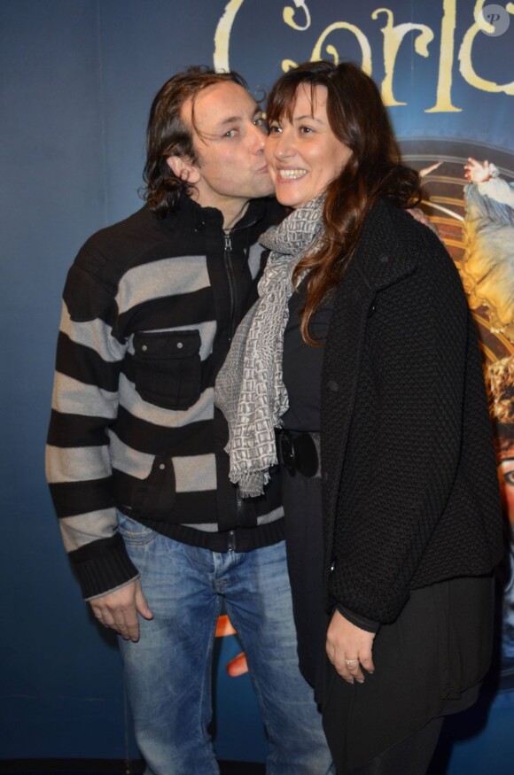Philippe Candeloro est venu accompagné de son épouse lors de la générale de Corteo, dernier spectacle du Cirque du Soleil. Le mardi 8 novembre 2011