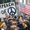 Joan Baez est venue soutenir les manifestants du mouvement Occupy Wall Street vendredi 11 novembre 2011, jour des vétérans de guerre, à Foley Park, Manhattan, New York. Une intervention appréciée même si beaucoup, trop jeunes, ignoraient de qui il s'agissait.