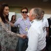 Rencontre de bon aloi avec Jackie Stewart ! Sir Paul McCartney et son épouse Lady Nancy étaient mi-novembre à Abu Dhabi au moment où s'y courait le Grand Prix de Formule 1, le 13 novembre 2011. Macca reprenait à cette date le cours de sa tournée.