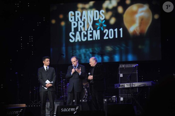 Ariel Wizman, Frédéric Mitterrand et Laurent Petitgirard lors des Grands prix de la Sacem, au Casino de Paris, le 14 novembre 2011.