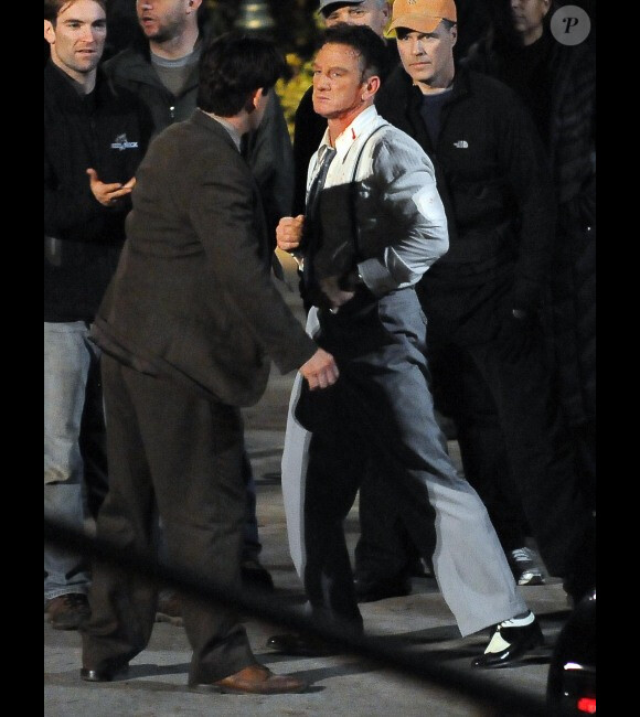 Sean Penn et Josh Brolin jouent aux durs sur le tournage de The Gangster Squad à Los Angeles, le 17 novembre 2011