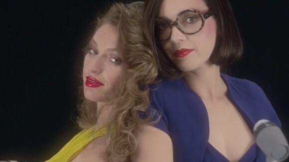 Brigitte : Le duo au coeur de chewing gum se mue en arbitre d'un duel sexy