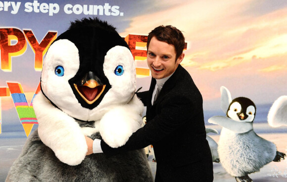 Elijah Wood qui double le personnage de Mumble à Londres pour l'avant-première de Happy Feet 2, le 20 novembre 2011