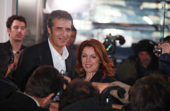 Julien Clerc et Isabelle Boulay sur le tournage de l'émission Champs-Élysées, le 21 novembre 2011, à Paris