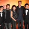 Luc Besson, Michelle Yeoh, David Thewlis et les jeunes acteurs du film lors de l'avant-première du film The Lady à Paris le 22 novembre 2011