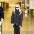 Amanda Seyfried : trop craquante lorsqu'elle arrive à l'aéroport de Miami le 10 novembre 2011