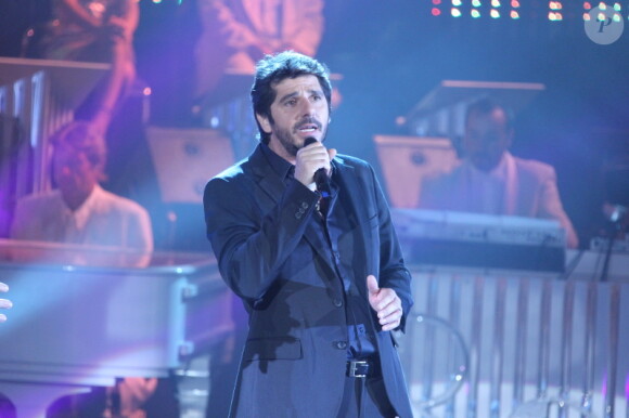 Patrick Fiori lors de l'enregistrement de l'émission Les années Bonheur, diffusée le 10 décembre 2011 sur France 2