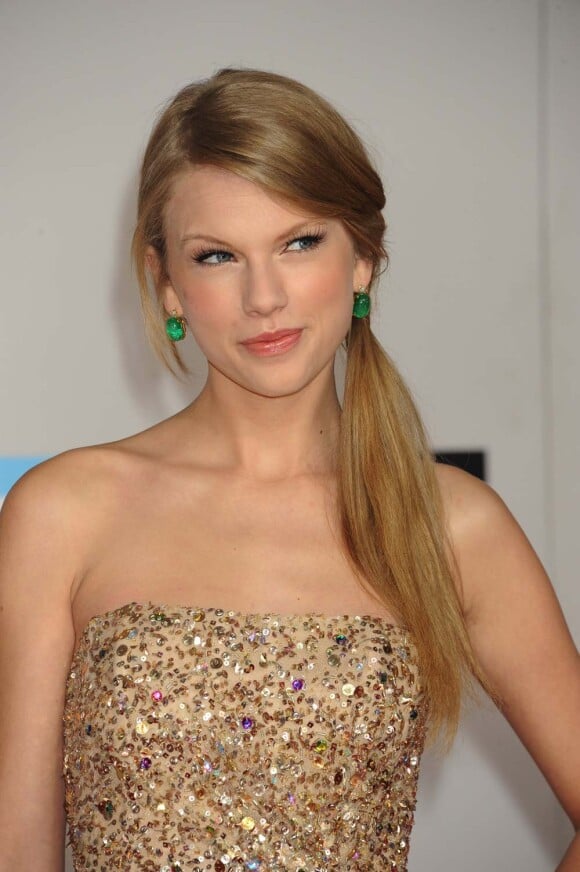 Taylor Swift à la cérémonie des American Music Awards, à Los Angeles, le 20 novembre 2011.
