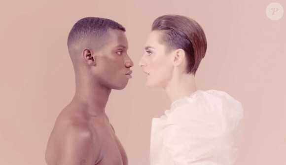 Image extraite du clip Comme un enfant de Yelle, novembre 2011.