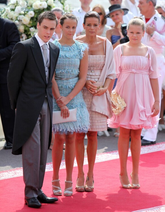 Stéphanie de Monaco, Louis, Pauline et Camille, lors du mariage de CHarlene et Albert en juillet 2011.