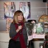 Chantal Goya lit de belles histoires aux enfants à L'Espace Carré d'Encre, à Paris, le 30 novembre 2011.