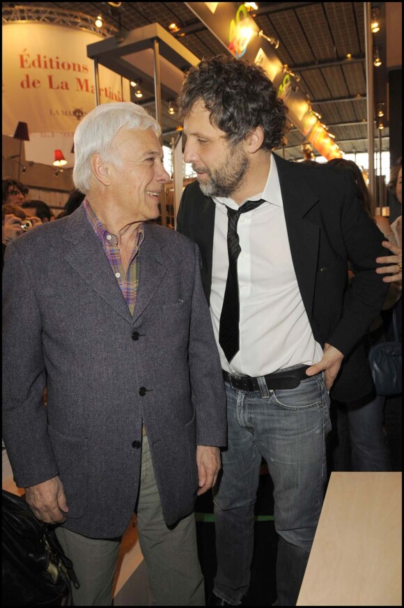 Guy Bedos et Stéphane Guillon, à Paris, le 29 mars 2010.