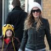 Sarah Jessica Parker conduit James, son fils de 9 ans, à l'école, à New York City, le vendredi 9 décembre 2011.