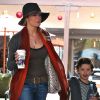 LeAnn Rimes et son mari Eddie Cibrian font du shopping à Malibu avec les deux fils de l'acteur, le 11 décembre 2011