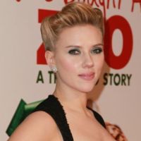 Scarlett Johansson : Pimpante et sexy, elle séduit en un clin d'oeil