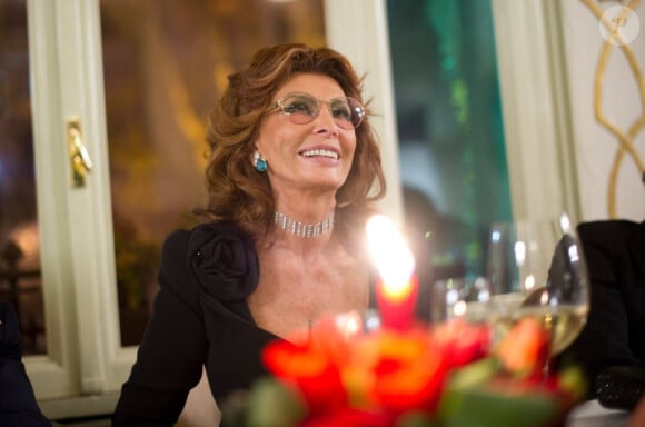 Sophia Loren lors du dîner organisé en hommage à Carlo Ponti, à Rome en Italie, le 12 décembre 2011