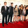 Scott Disick, Rob Kardashian, Kim Kardashian, Kourtney Kardashian, Khloe Kardashian, Kylie Jenner, Kris Jenner et Kendall Jenner lors de l'ouverture de la boutique Kardashian Khaos à Las Vegas le 15 décembre 2011