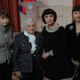Mireille Mathieu Reunit Ses Treize Freres Et Soeurs Pour Les 90 Ans De Sa Maman Purepeople Vous souhaitant a tous de bonnes vacances ou de bonnes reprises selon. mireille mathieu reunit ses treize