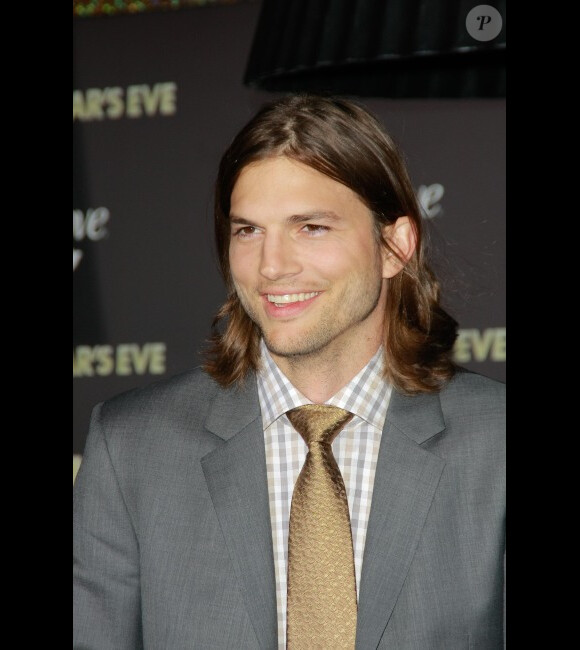 Ashton Kutcher en décembre 2011 à Los Angeles