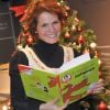 Maureen Dor lit des contes pour enfants au Carré d'Encre, librairie parisienne, le vendredi 23 décembre 2011.