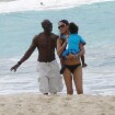 Kimora Lee Simmons et Djimon Hounsou : Noël à la plage pour leur fils Kenzo